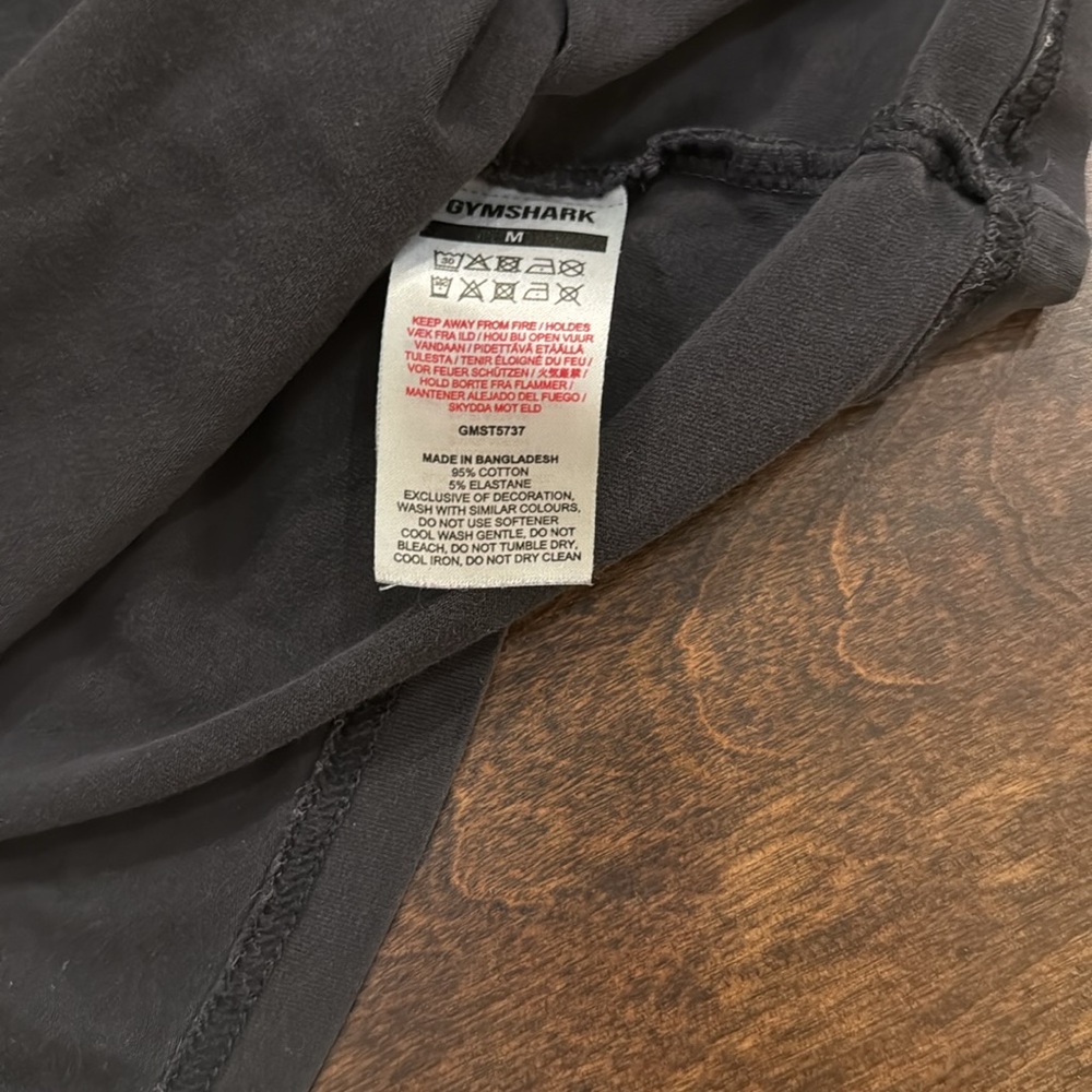 Gymshark Black Tee with Camo Logo - Picture 3 of 5